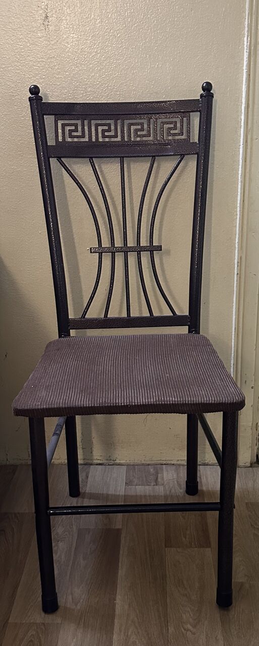 Riyadh, Household Items, SAR 150,  Dinning Table With Four Chairs For Sale