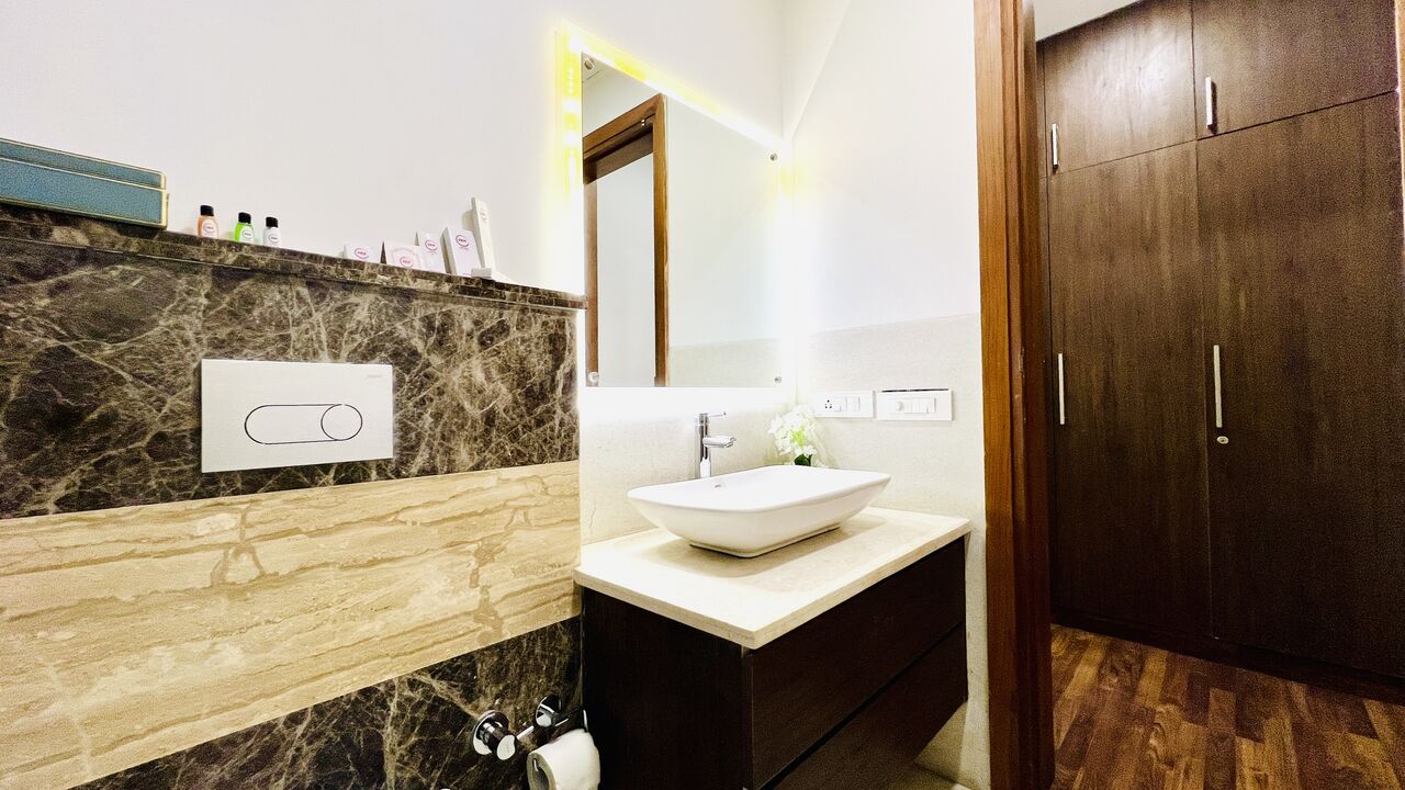 Gurgaon, Apartments, Flats, Houses & Villas, INR 15000/month,  Furnished,  3 BR,  2100 Sq. Feet,  Luxury  Three Bedroom  Apartment Gurgaon