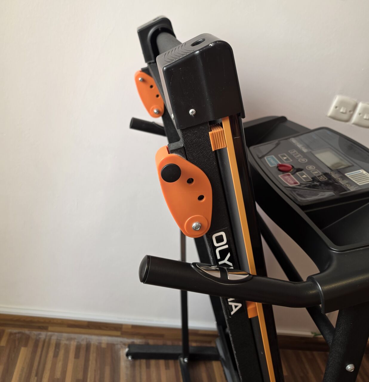 Al Nuzha, Sporting Goods, SAR 400,  Treadmill Olympia 1.5HP, Max 110K In Perfect Condition