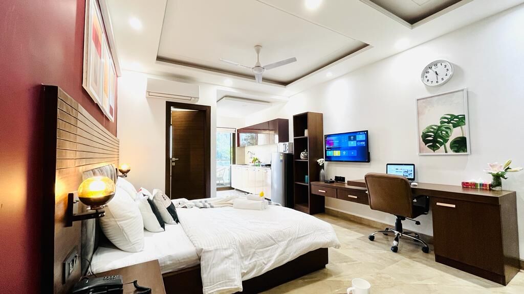 Gurgaon, Apartments, Flats, Houses & Villas, INR 4500/day,  Furnished,  Studio,  375 Sq. Meter,  Studio Apartment DLF Cyber City Gurgaon
