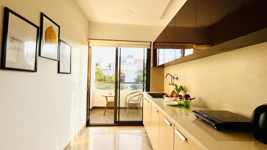 Gurgaon, Apartments, Flats, Houses & Villas, INR 4500/day,  Furnished,  Studio,  375 Sq. Meter,  Studio Apartment DLF Cyber City Gurgaon