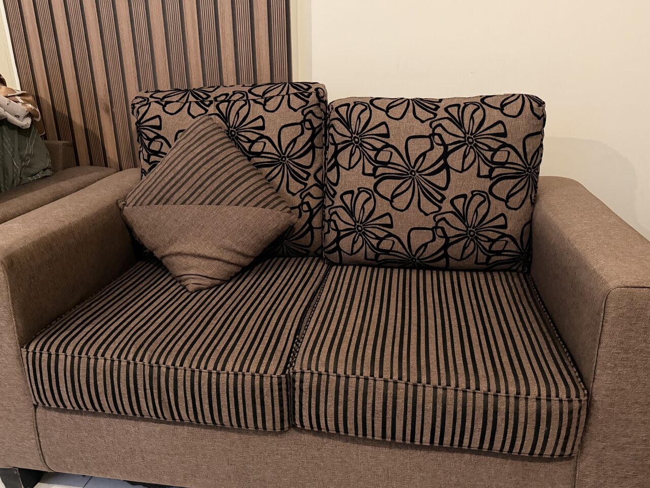 Jeddah, Furniture, SAR 800,  7 Seater Sofa / In Brown