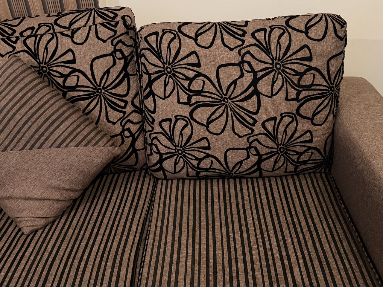Jeddah, Furniture, SAR 800,  7 Seater Sofa / In Brown