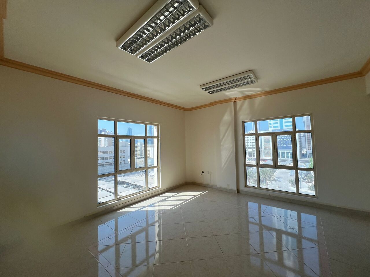 Diplomatic Area, Offices, BHD 450,  130 Sq. Meter,  Spacious Fully Furnished Office For Rent Near Diplomatic Area