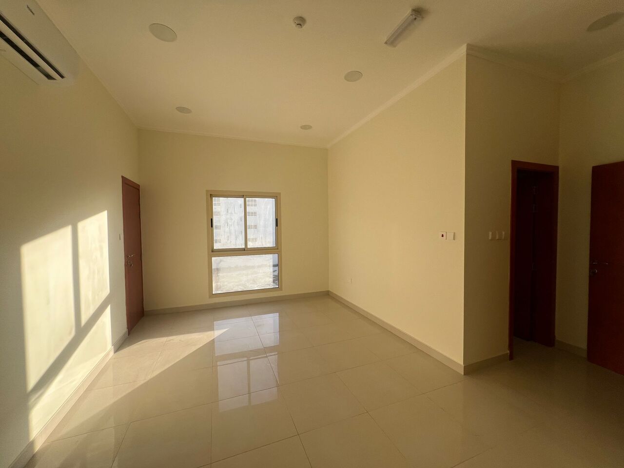Al Seef, Offices, BHD 300,  90 Sq. Meter,  Bright & Spacious Office For Rent In Seef