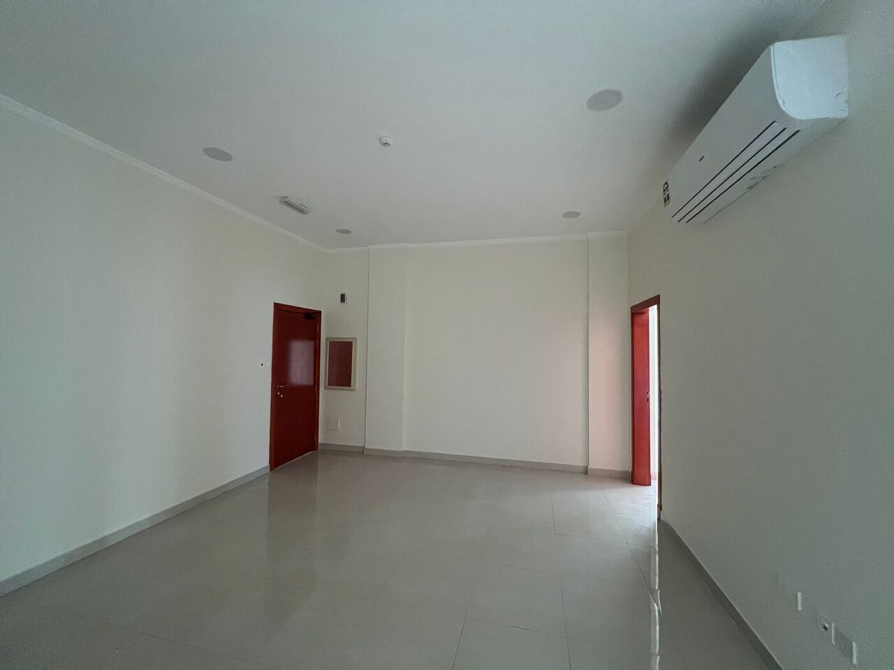 Al Seef, Offices, BHD 300,  90 Sq. Meter,  Bright & Spacious Office For Rent In Seef