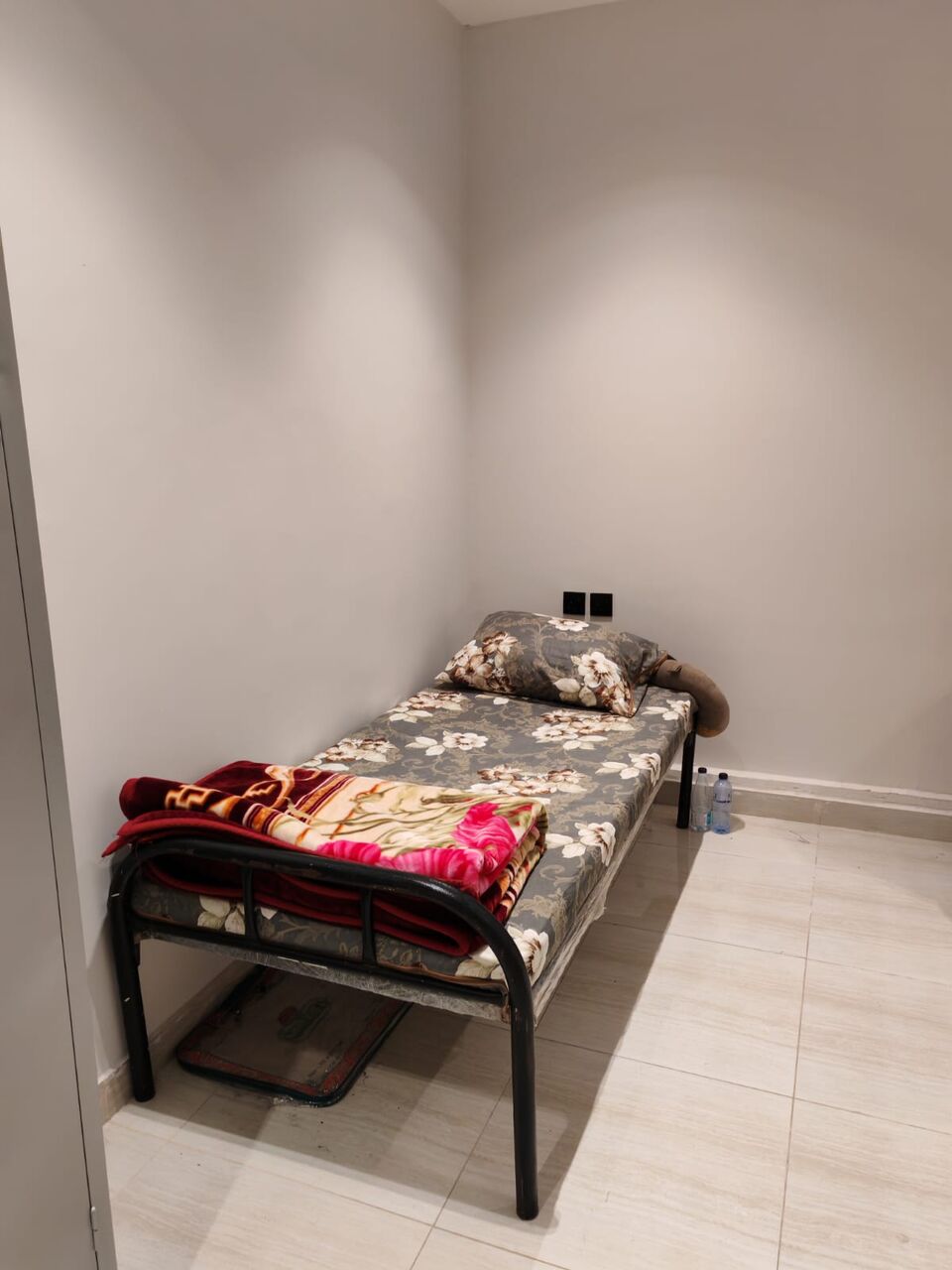Al Mounsiyah, Bedspace For Rent, SAR 850/month,  BED SPACE FOR EXECUTIVE OFFICE STAFF MALE (PAKISTANI PREFER)