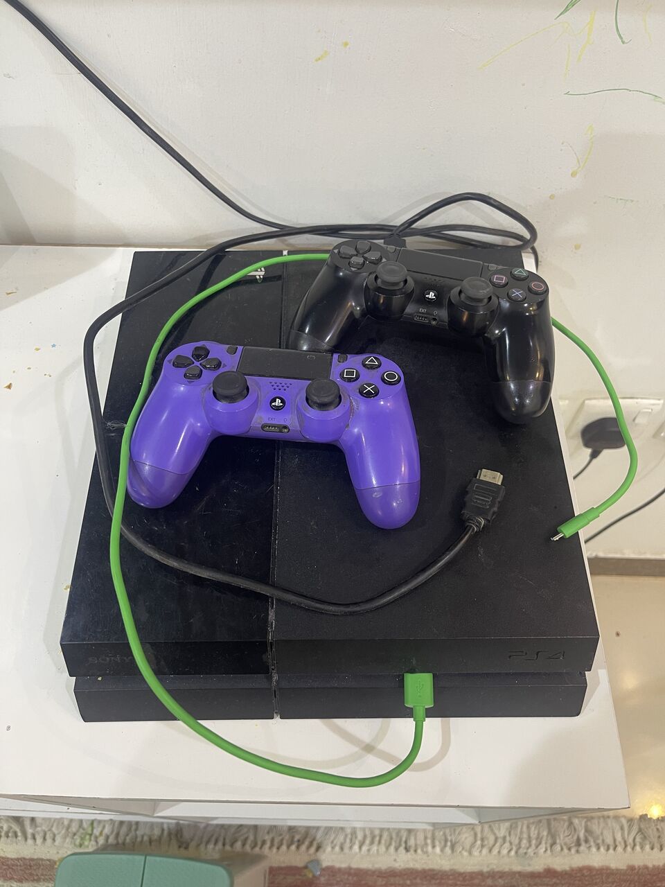 Riyadh, Video Games, SAR 550,  Sony PS4 500GB + 2 Controllers + HDMI Cable