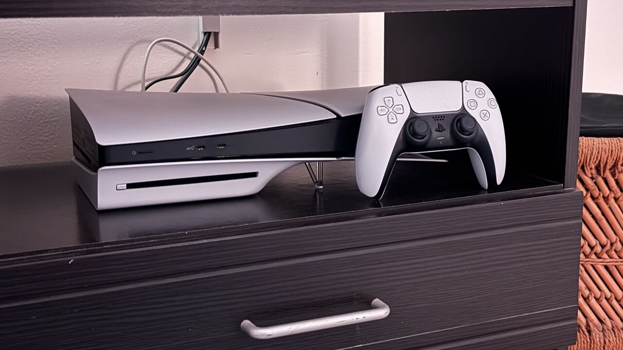 Manama, Video Games, BHD 210,  Sony PS5 - Slim Disc Edition - 1TB For Sale