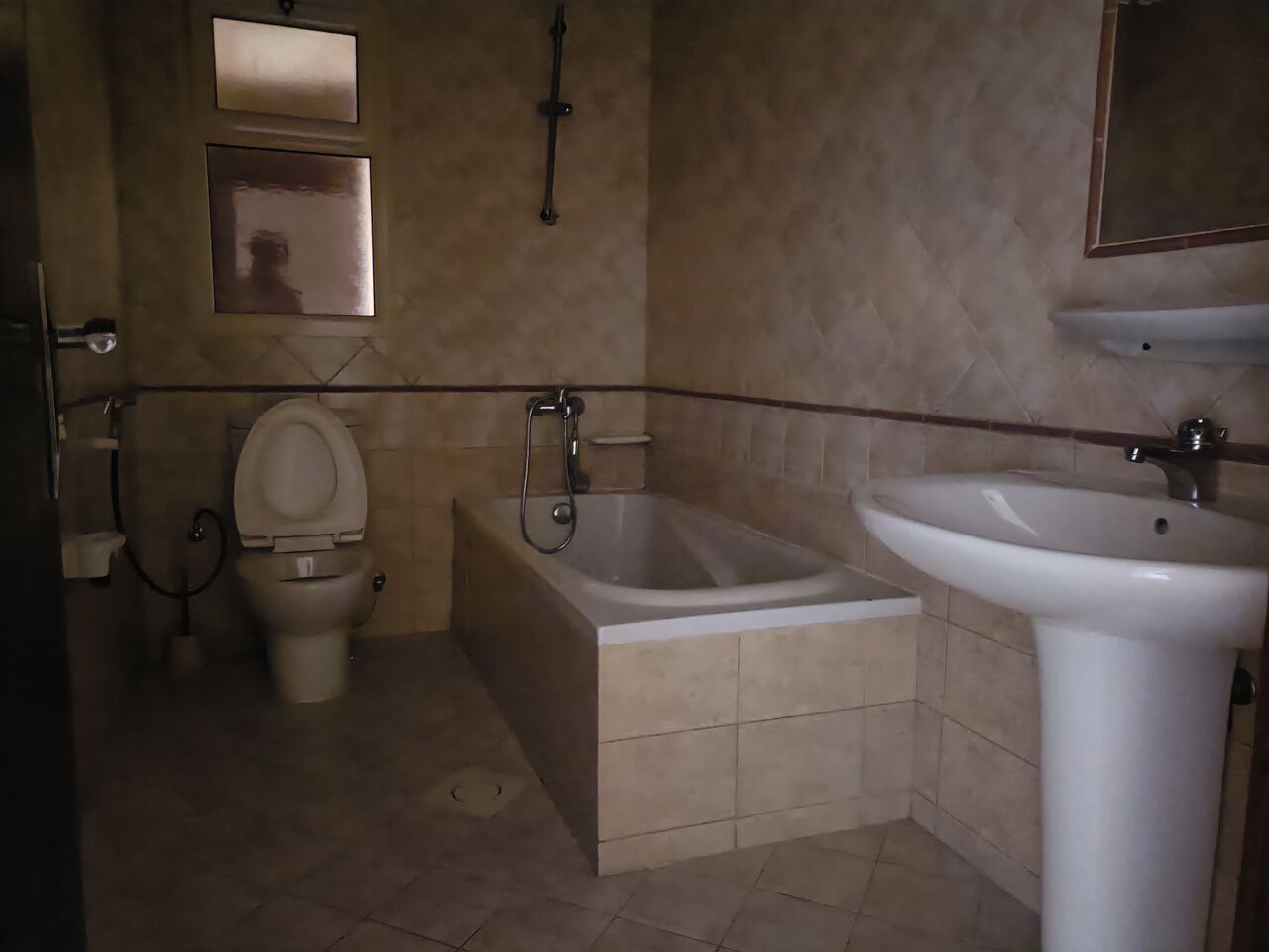 Tubli, Apartments, Flats, Houses & Villas, BHD 220/month,  2 BR,  130 Sq. Meter,  Semi Furnished 2bhk Without Ewa