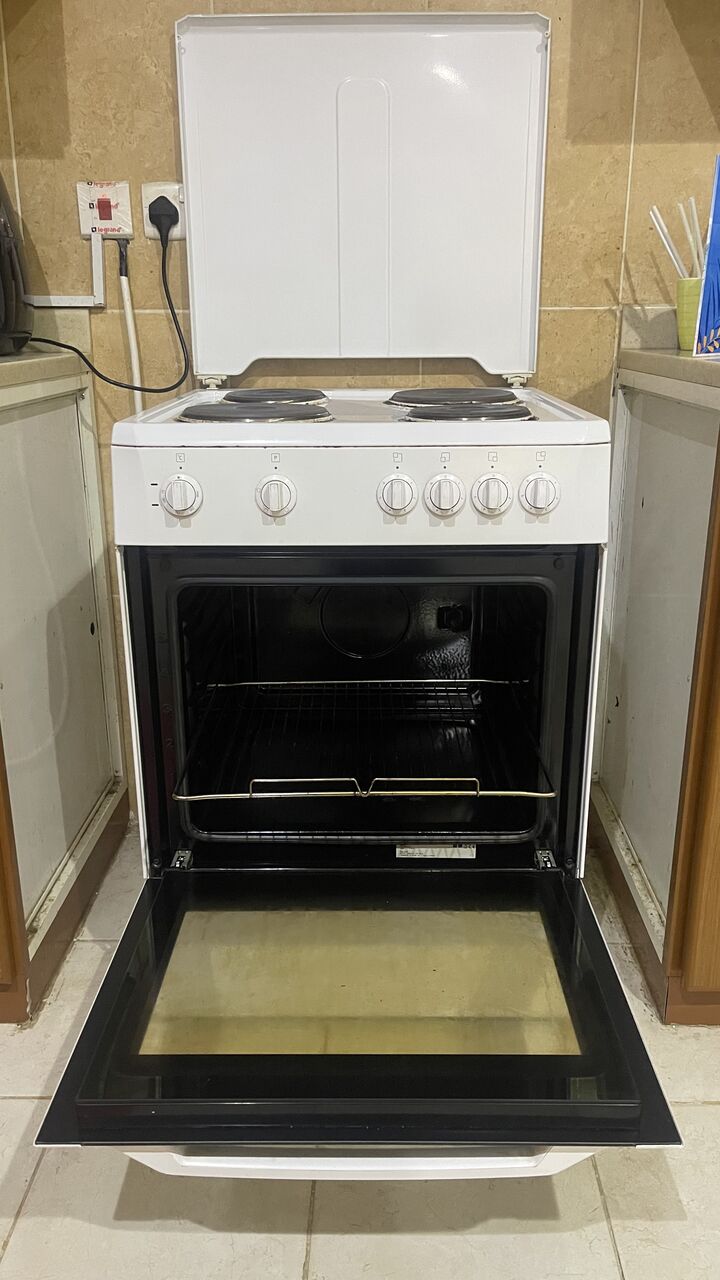 Riyadh, Household Items, SAR 600,  Beko Electric Cooker With Oven &ndash; 4 Hotplates