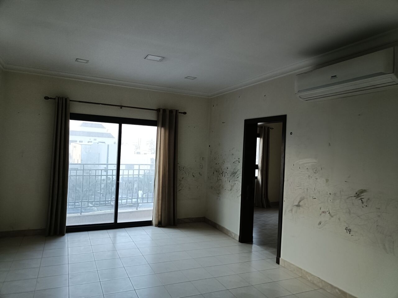 Adliya, Apartments, Flats, Houses & Villas, BHD 230/month,  2 BR,  130 Sq. Meter,  Semi Furnished 2bhk Without Ewa