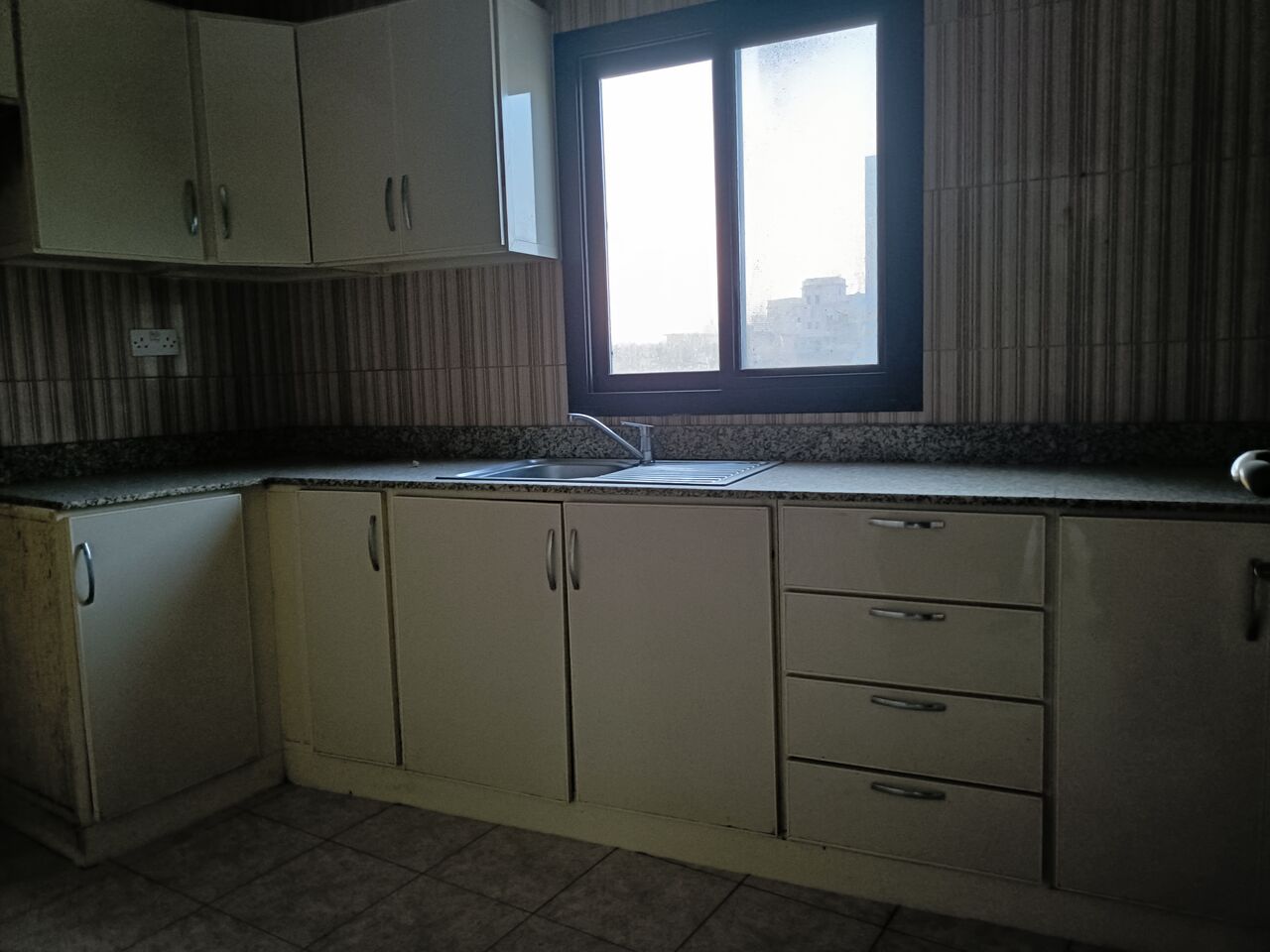 Adliya, Apartments, Flats, Houses & Villas, BHD 230/month,  2 BR,  130 Sq. Meter,  Semi Furnished 2bhk Without Ewa