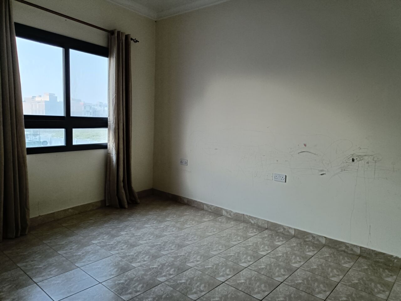 Adliya, Apartments, Flats, Houses & Villas, BHD 230/month,  2 BR,  130 Sq. Meter,  Semi Furnished 2bhk Without Ewa
