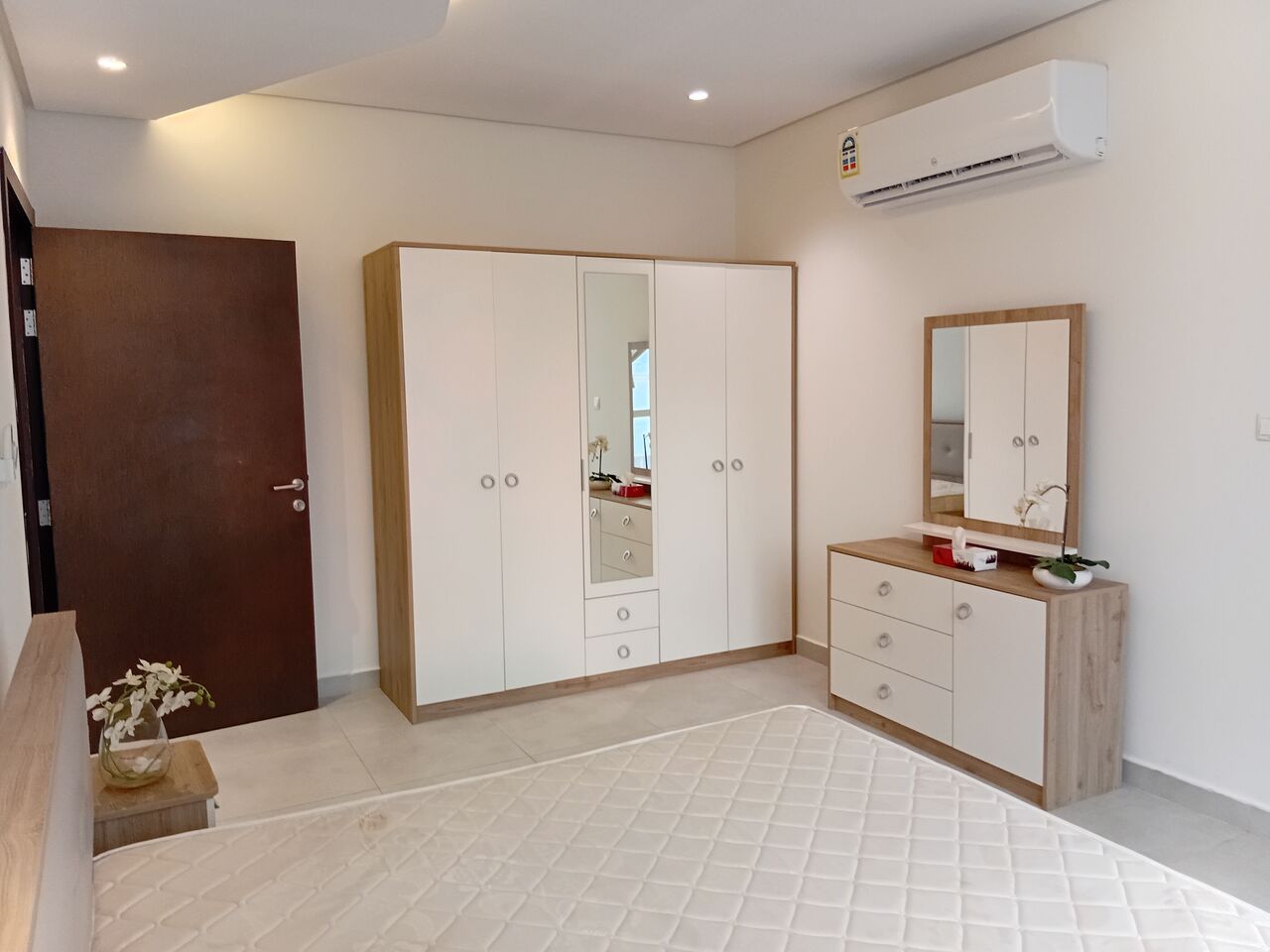 Mahooz, Apartments, Flats, Houses & Villas, BHD 350/month,  2 BR,  Fully-furnished | Mahooz | Car Park | Pool | Gym | Wifi | Security | EWA Limit BD40