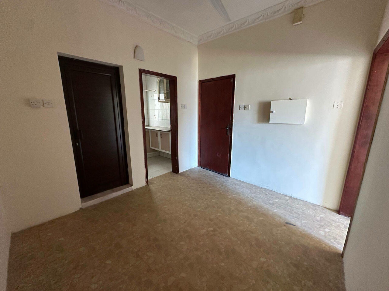 Manama, Apartments, Flats, Houses & Villas, BHD 160/month,  1 BR,  𝐆𝐮𝐝𝐚𝐢𝐛𝐢𝐲𝐚:- 1𝐁𝐇𝐊 𝐅𝐥𝐚𝐭 𝐨𝐧 𝐑𝐞𝐧𝐭 𝐁d 160/- 𝗐