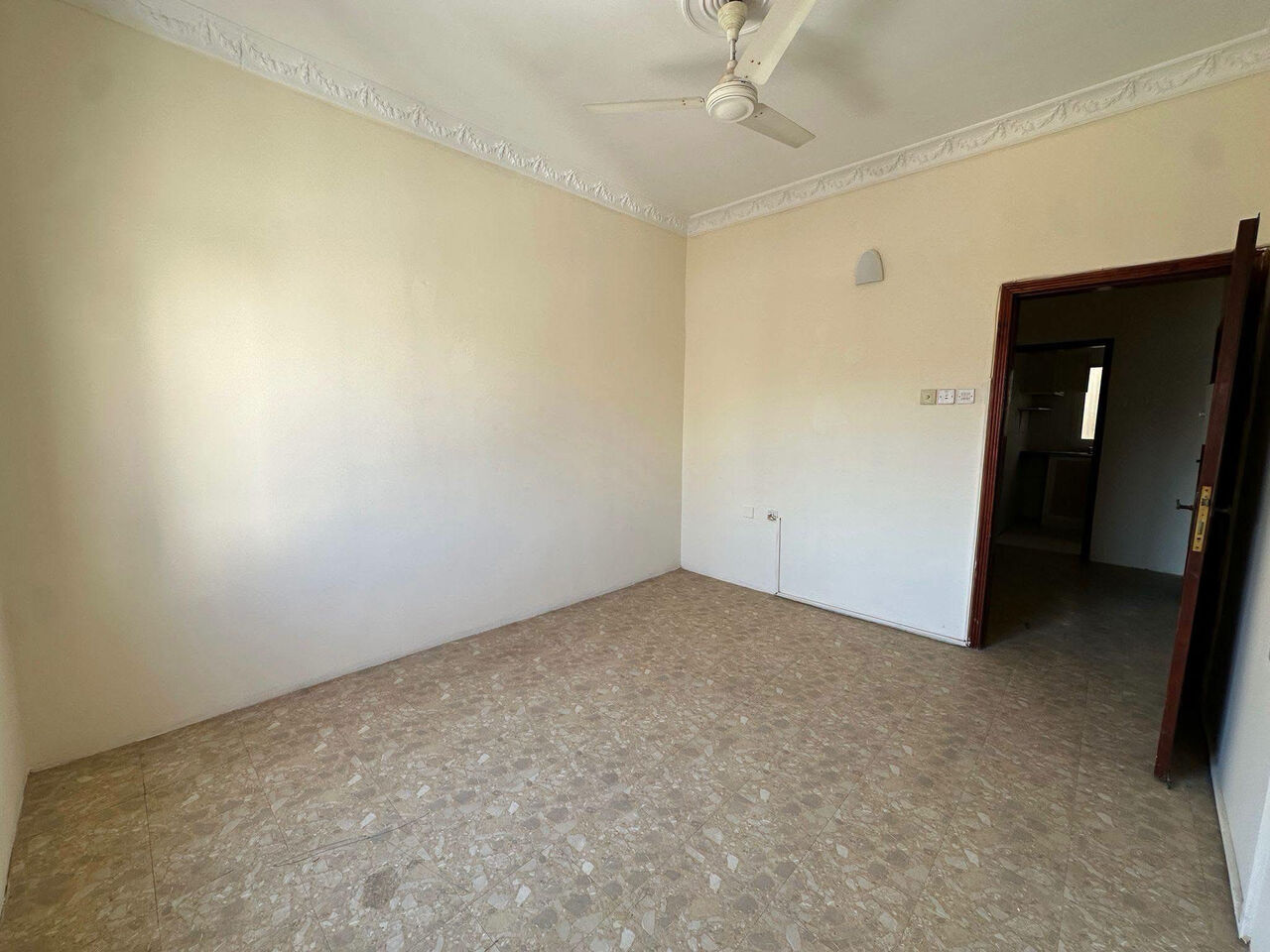 Manama, Apartments, Flats, Houses & Villas, BHD 160/month,  1 BR,  𝐆𝐮𝐝𝐚𝐢𝐛𝐢𝐲𝐚:- 1𝐁𝐇𝐊 𝐅𝐥𝐚𝐭 𝐨𝐧 𝐑𝐞𝐧𝐭 𝐁d 160/- 𝗐