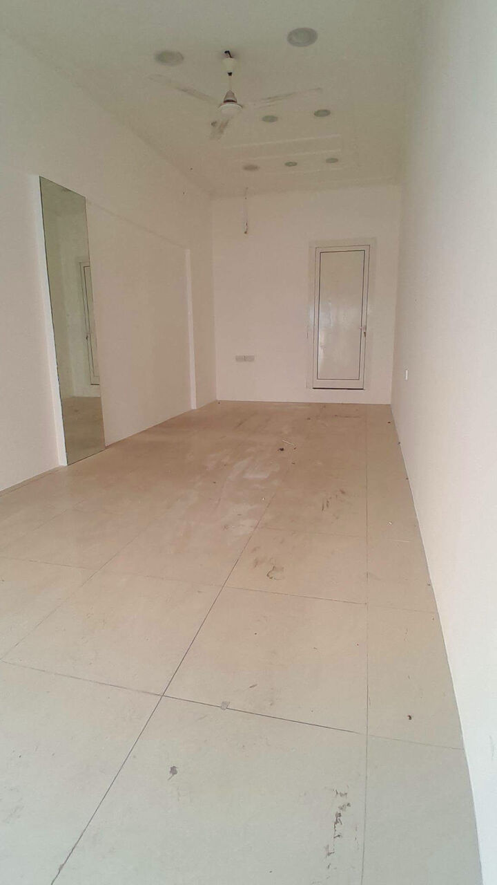 Manama, Shops, BHD 140,  𝐌𝐮𝐡𝐚𝐫𝐫𝐚𝐪:- 𝐒𝐡𝐨𝐩 𝐟𝐨𝐫 𝐑𝐞𝐧𝐭 𝐨𝐧 𝐌𝐚𝐢𝐧 𝐀