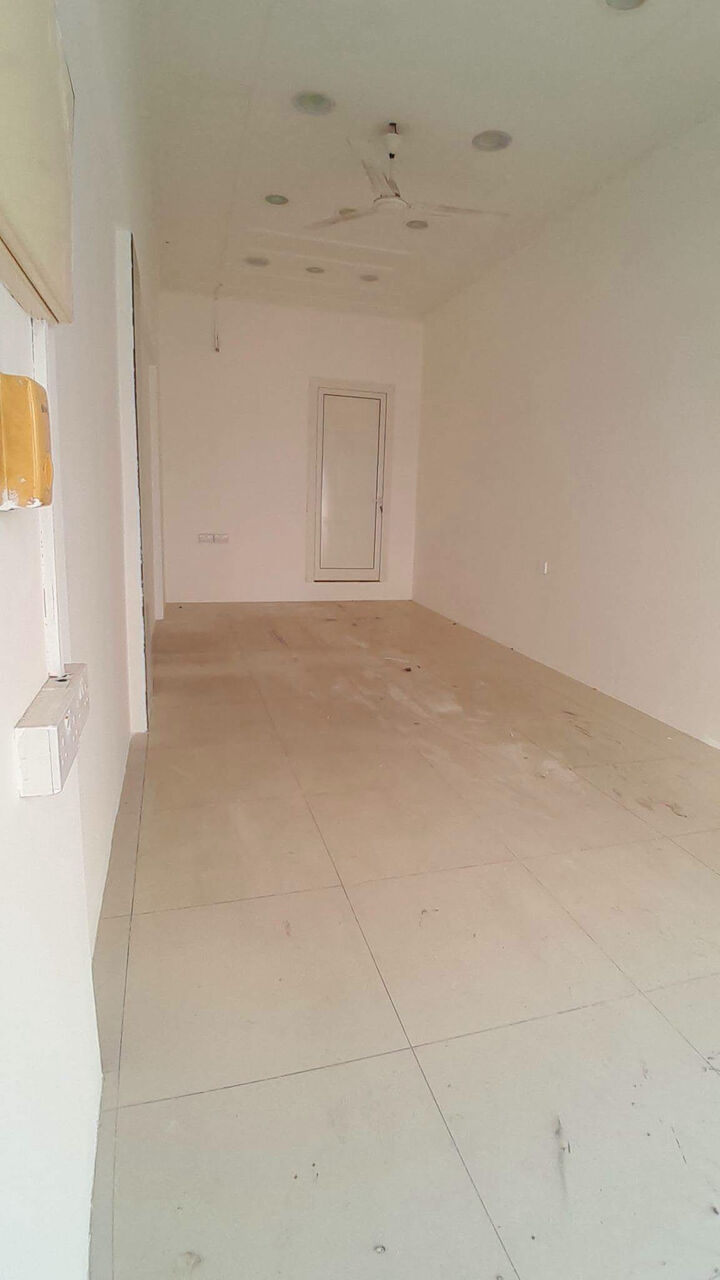 Manama, Shops, BHD 140,  𝐌𝐮𝐡𝐚𝐫𝐫𝐚𝐪:- 𝐒𝐡𝐨𝐩 𝐟𝐨𝐫 𝐑𝐞𝐧𝐭 𝐨𝐧 𝐌𝐚𝐢𝐧 𝐀