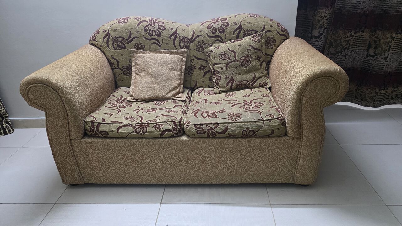 Al Rabwah, Furniture, 7 Seater Sofa - For Free