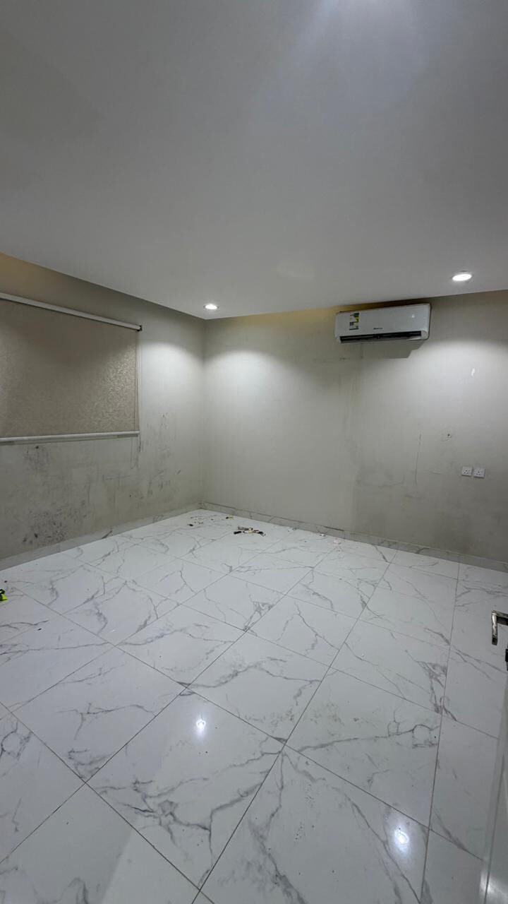Al Batha, Apartments, Flats, Houses & Villas, SAR 2000/month,  2 BR,  2 BHK Flat (2 Bathroom) New Building On 1st Floor,Parking Available Rent-2000 SAR/Month