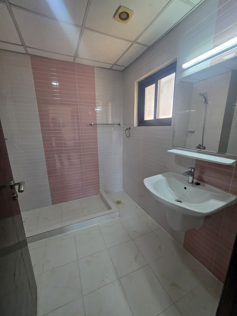 Gudaibiya, Apartments, Flats, Houses & Villas, BHD 360/month,  Furnished,  2 BR,  Fully Furnished Flat For Rent In Gudaibiya With EWA Backside Of BBK Bank