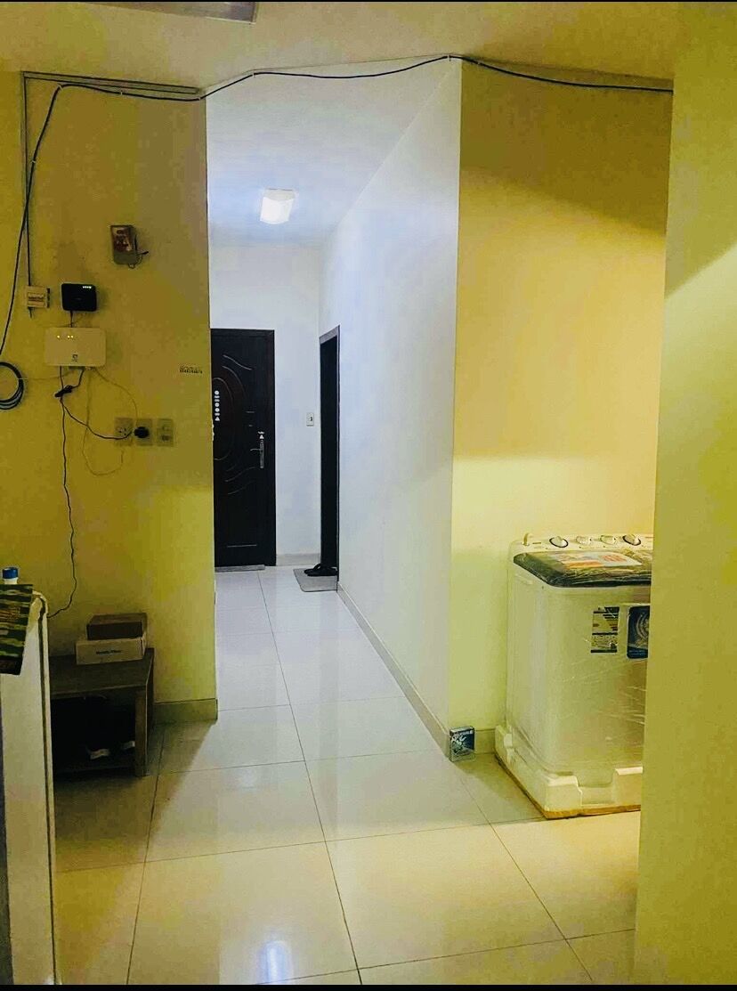 Al Thuqbah, Villas, SAR 850,  Furnished,  Single Room Available In 3 BHK Apartment