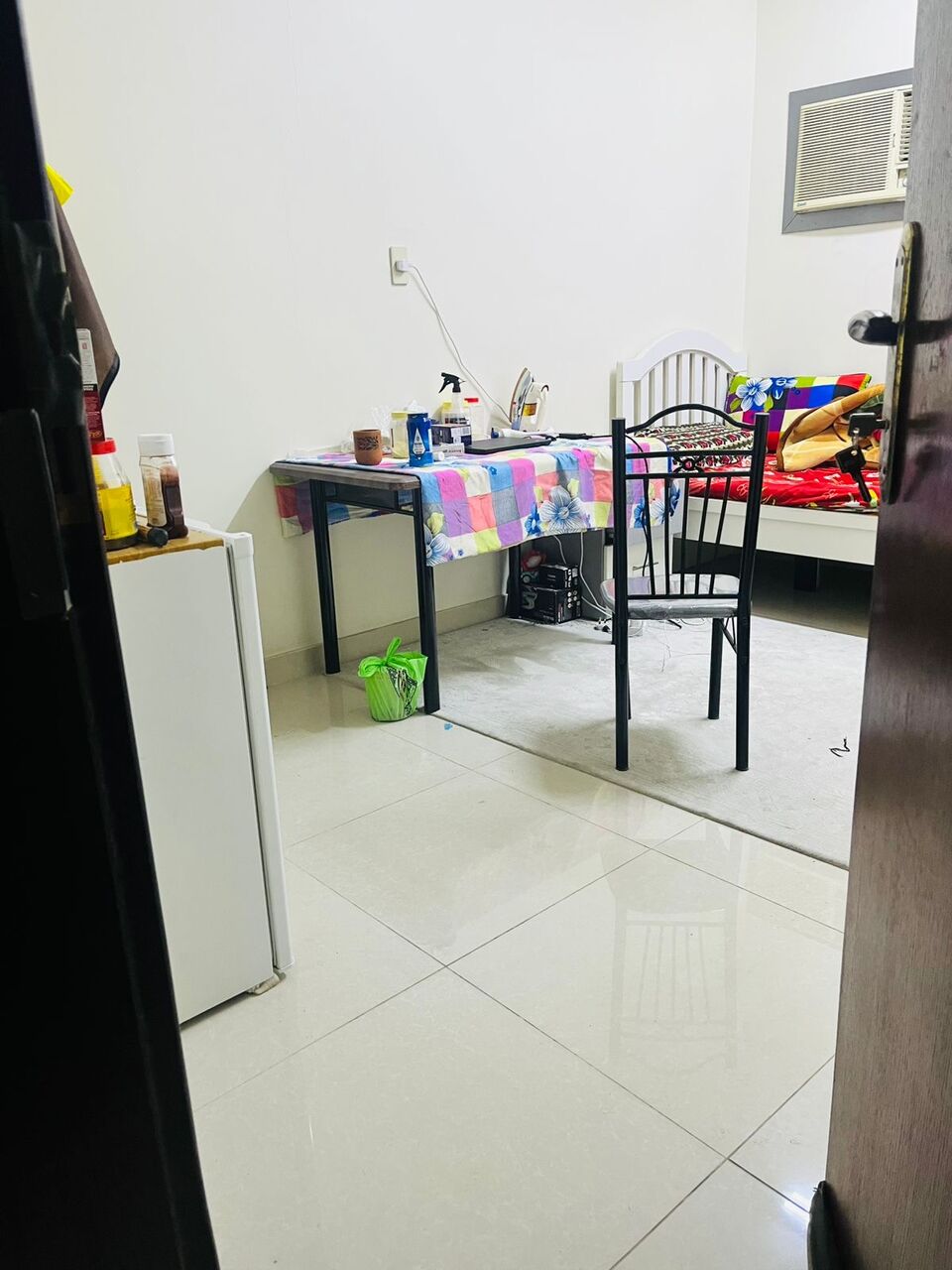 Al Thuqbah, Rooms for Rent, SAR 850/month,  Furnished,  One Single Room Vacant In 3 Bedrooms Apartment
