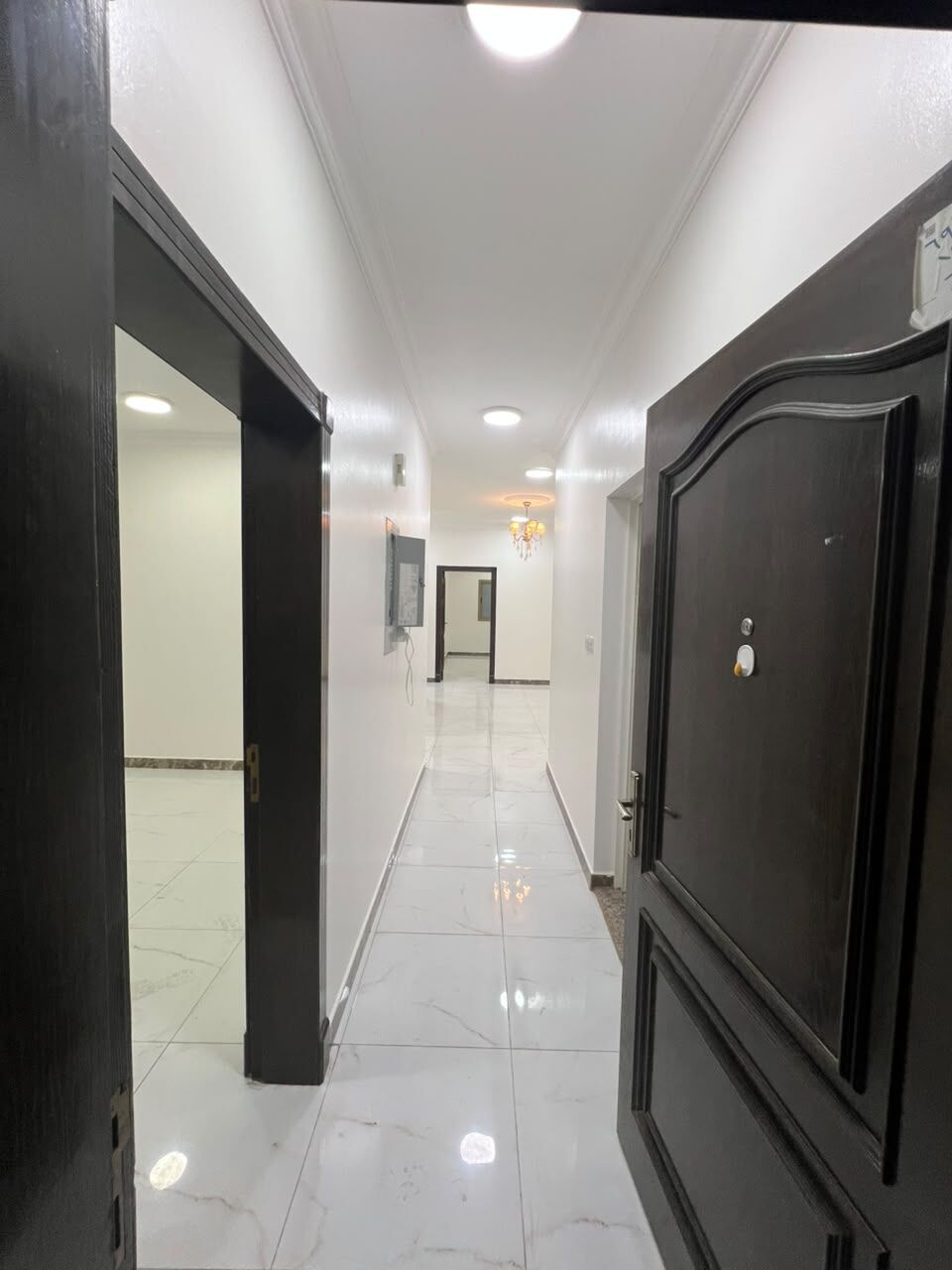 Akrabia, Apartments, Flats, Houses & Villas, SAR 24000/year,  3 BR,  100 Sq. Meter,  3 Room Apartment For Rent Behind Mishwar Restaurant In Aqrabia