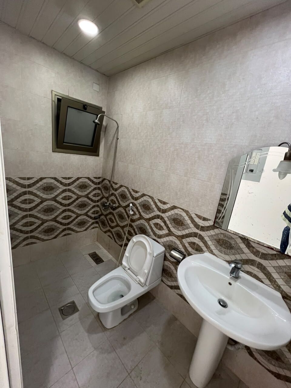 Akrabia, Apartments, Flats, Houses & Villas, SAR 24000/year,  3 BR,  100 Sq. Meter,  3 Room Apartment For Rent Behind Mishwar Restaurant In Aqrabia