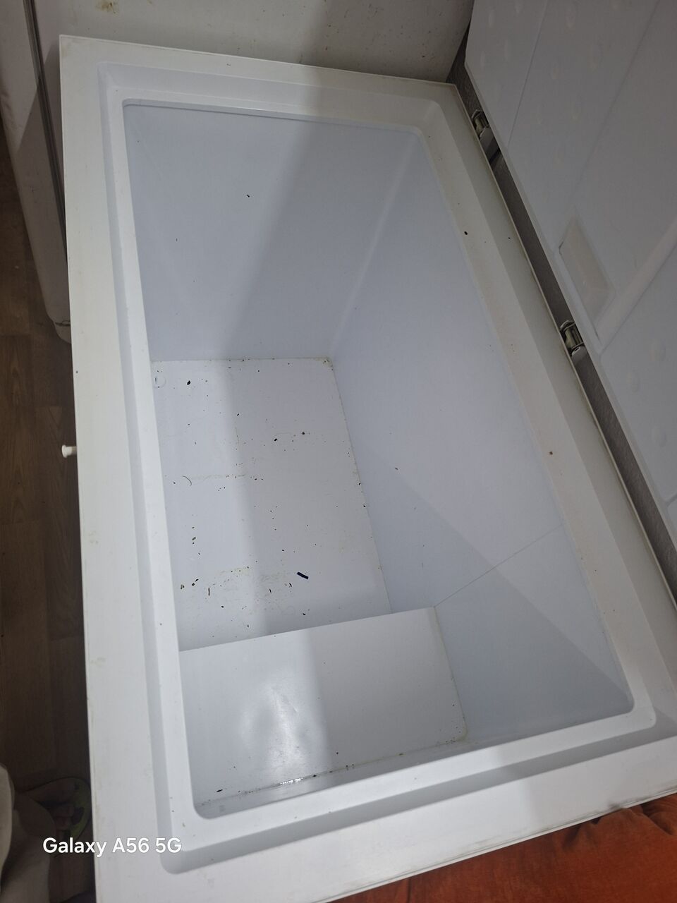 Madinah, Household Items, SAR 1000,  Medium Size Deep Freezer And Small Fridge Excellent Condition