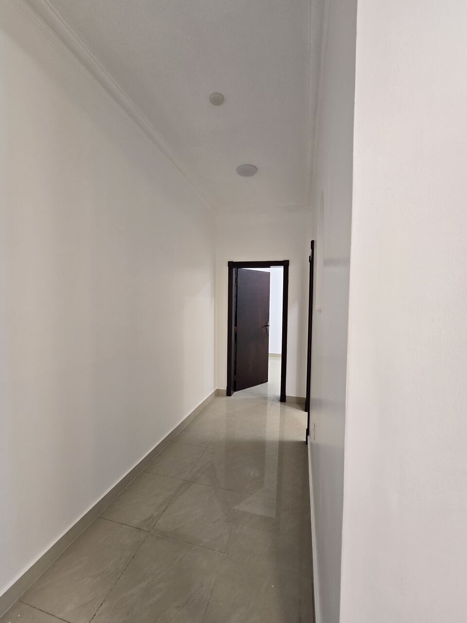Manama, Apartments, Flats, Houses & Villas, BHD 220/month,  2 BR,  Newly Maintained And Painted Flat For Rent In North Sehla