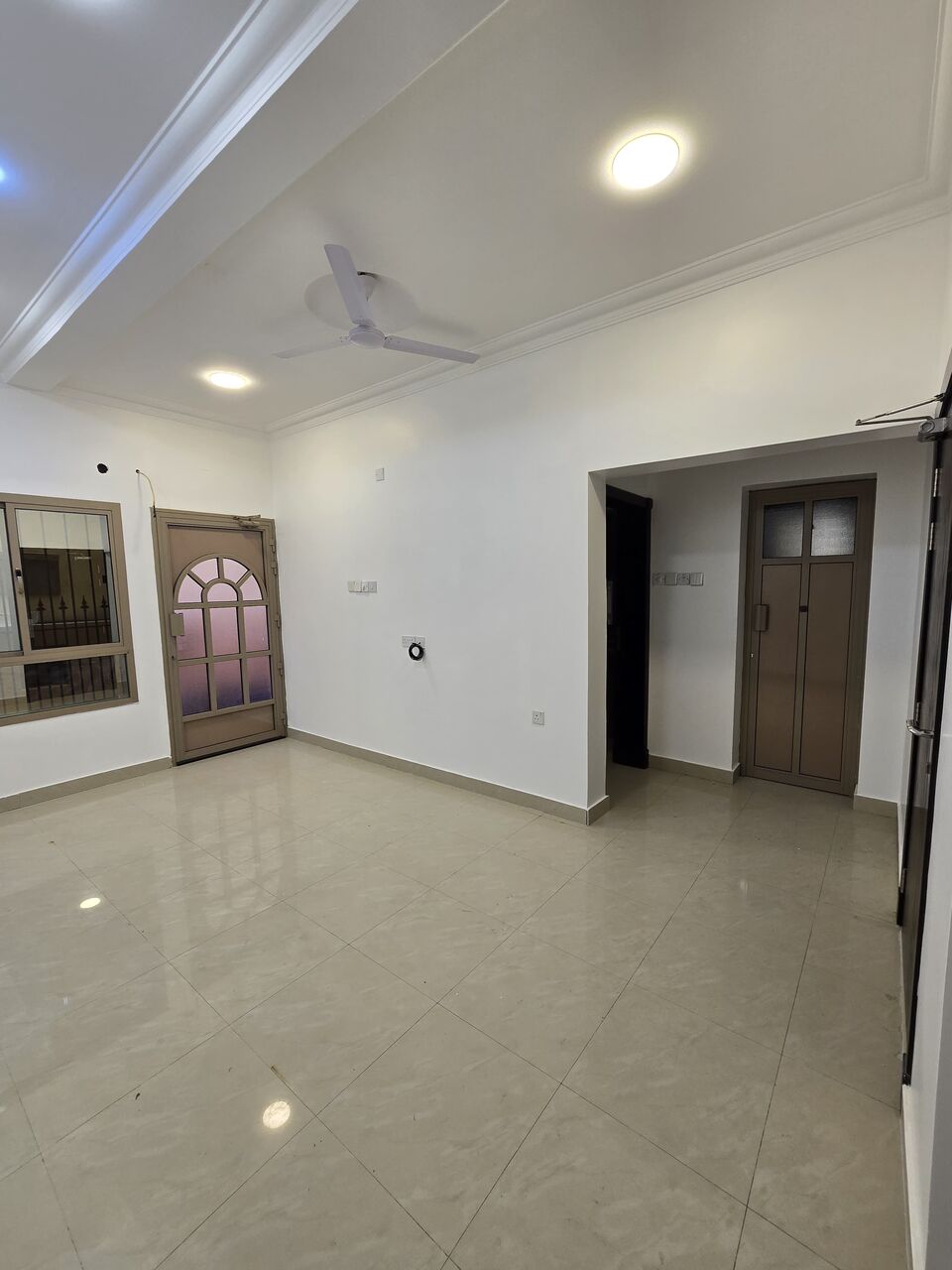 Manama, Apartments, Flats, Houses & Villas, BHD 220/month,  2 BR,  Newly Maintained And Painted Flat For Rent In North Sehla