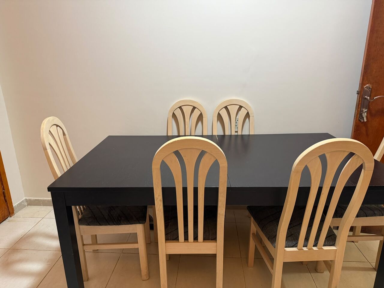 Al Thuqbah, Furniture, SAR 650,  Dining Table And 6 Chairs - 650 SAR