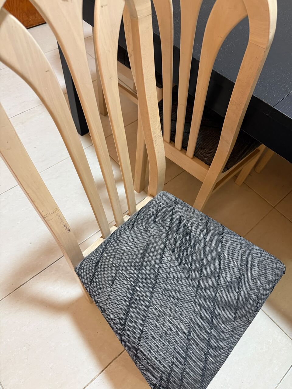 Al Thuqbah, Furniture, SAR 650,  Dining Table And 6 Chairs - 650 SAR