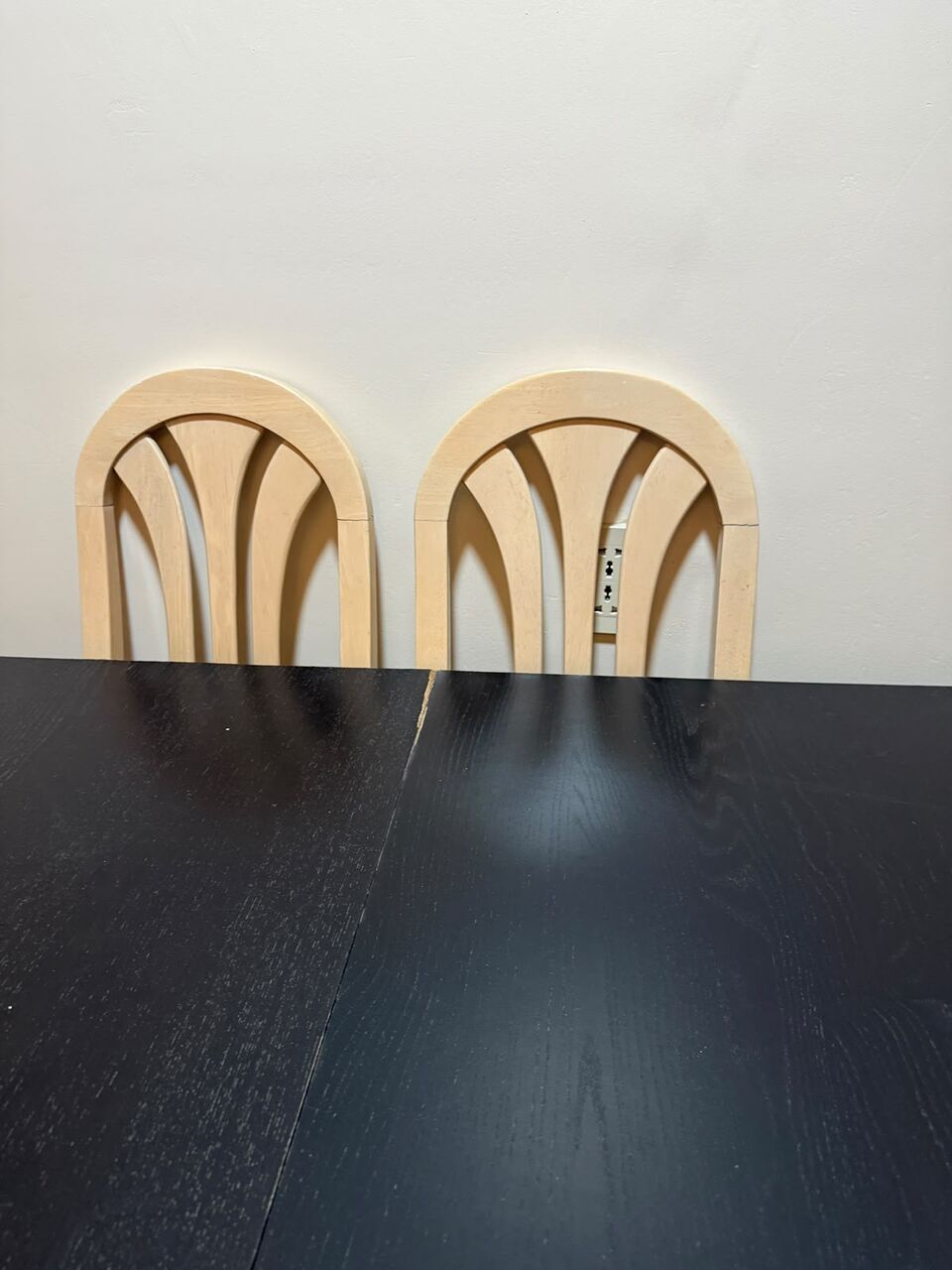 Al Thuqbah, Furniture, SAR 650,  Dining Table And 6 Chairs - 650 SAR