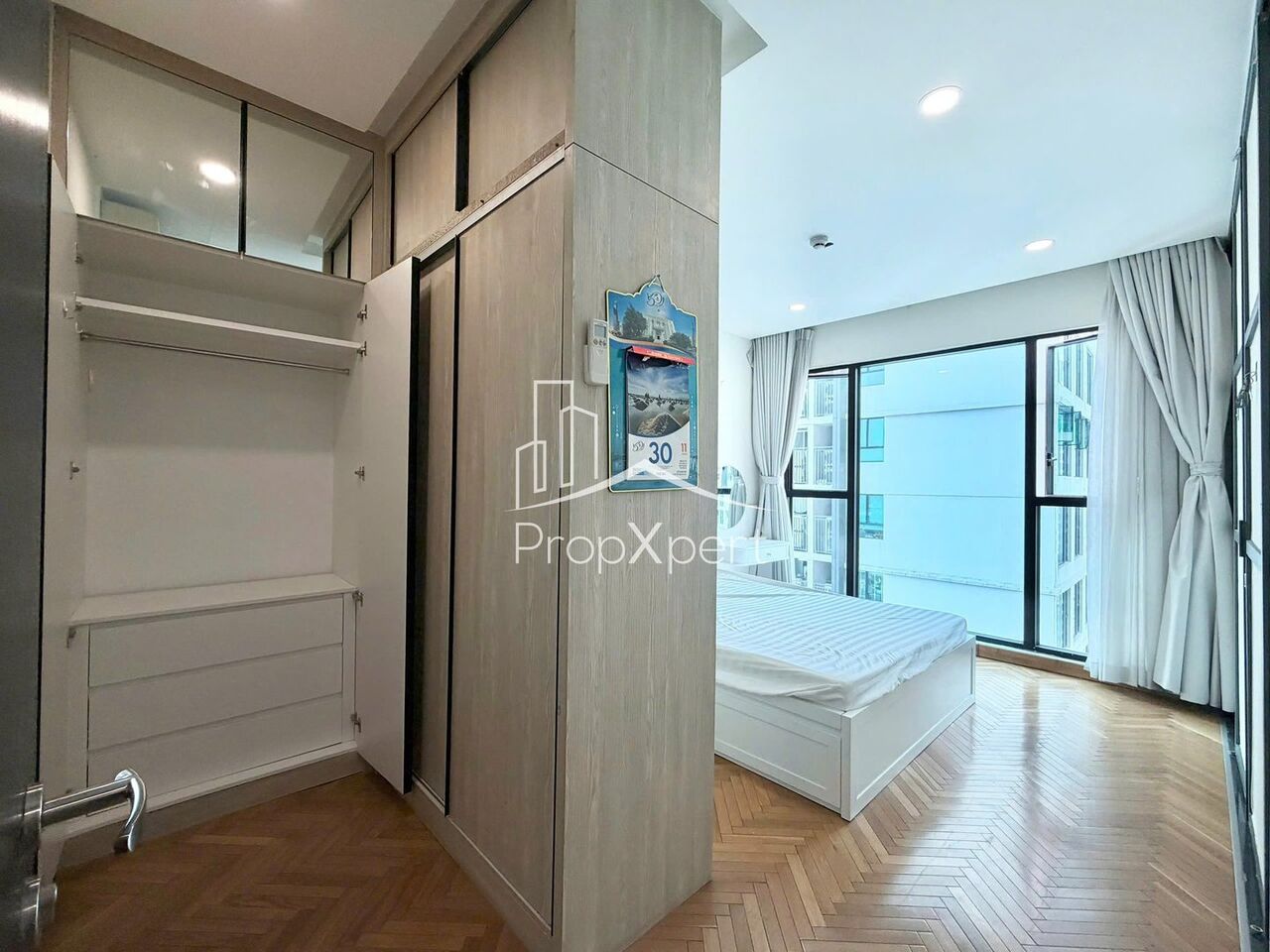 Ho Chi Minh City, Apartments, Flats, Houses & Villas, VND 35000000/month,  Furnished,  3 BR,  107 Sq. Meter,  Rare Find | FOR RENT | 3 Bedroom Apartment | Feliz En Vista | 107sqm