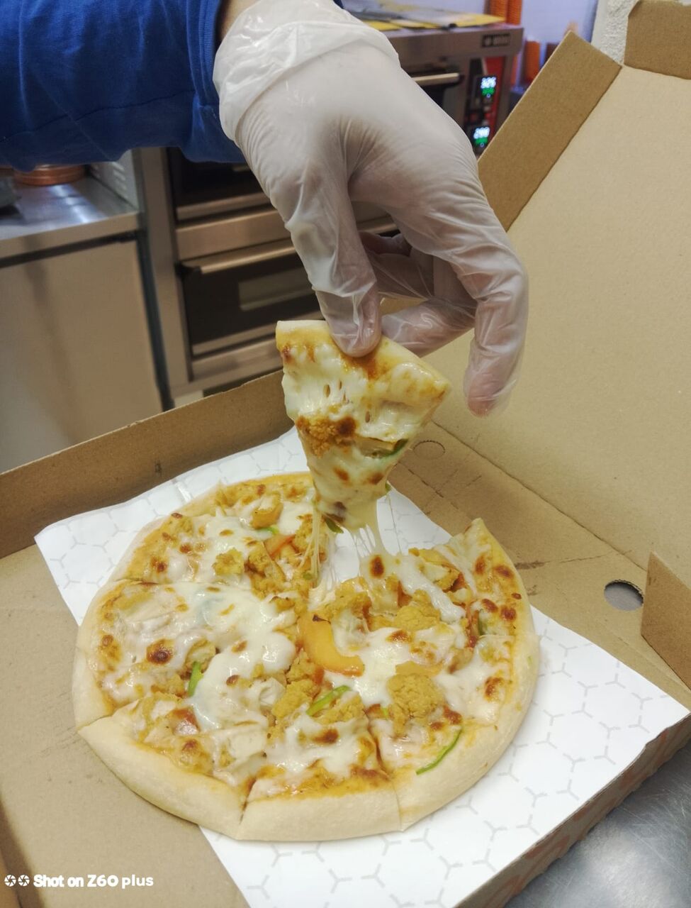 Riyadh, Job Seekers, Fast Food Chef Available - Burger & Pizza Specialist