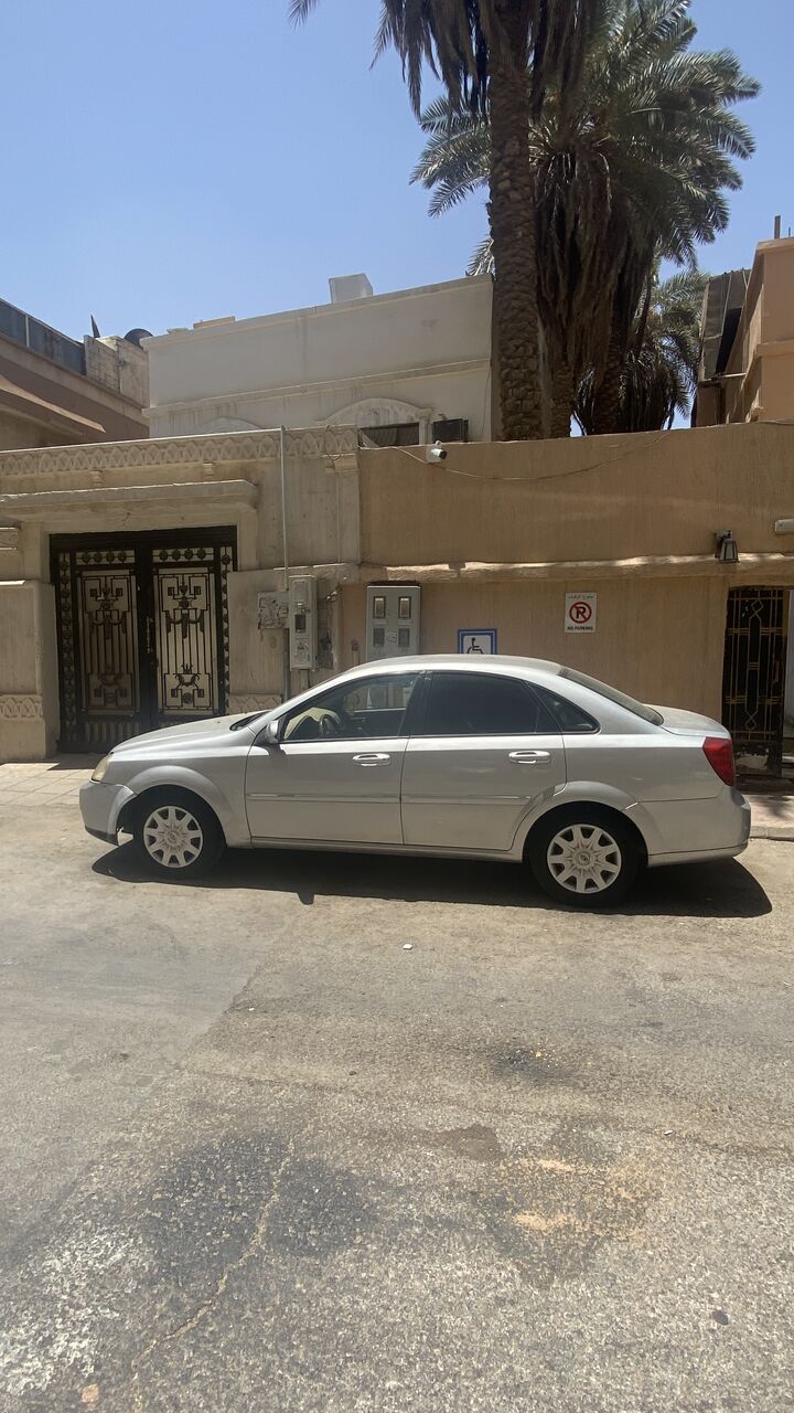 Al Washm, Vehicles, Cars & Trucks , SAR 8000,  Chevrolet Optra,  2008,  Automatic,  300000 KM,  Just Buy N Drive V4 -Less Fule Expense 30sr Petrol Gives Around 150km Milage