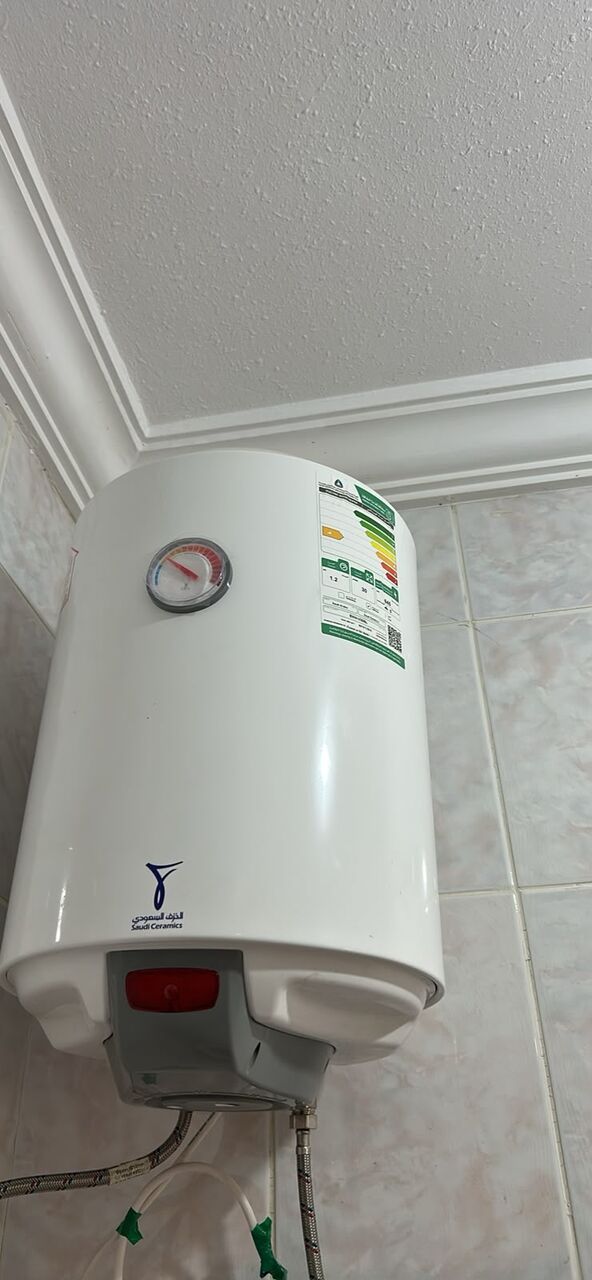 Jeddah, Appliances, SAR 175,  BATHROOM WATER GEYSER 30 LITR- ALMOST NEW