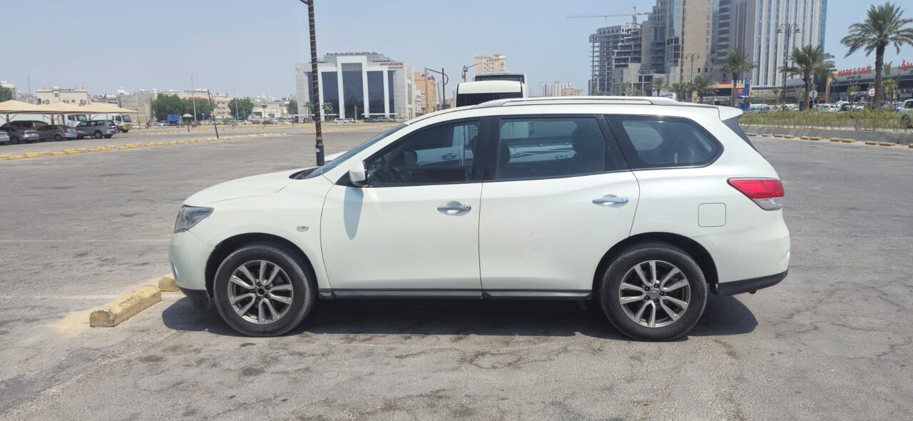 Khobar, Vehicles, Cars & Trucks , SAR 30000,  Nissan,  2016,  Automatic,  201862 KM,   Pathfinder  &ndash; 7 Seater | Spacious & Luxury |