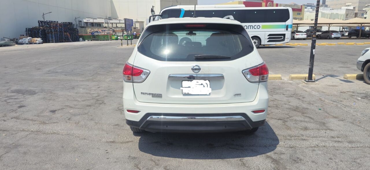 Khobar, Vehicles, Cars & Trucks , SAR 30000,  Nissan,  2016,  Automatic,  201862 KM,   Pathfinder  &ndash; 7 Seater | Spacious & Luxury |