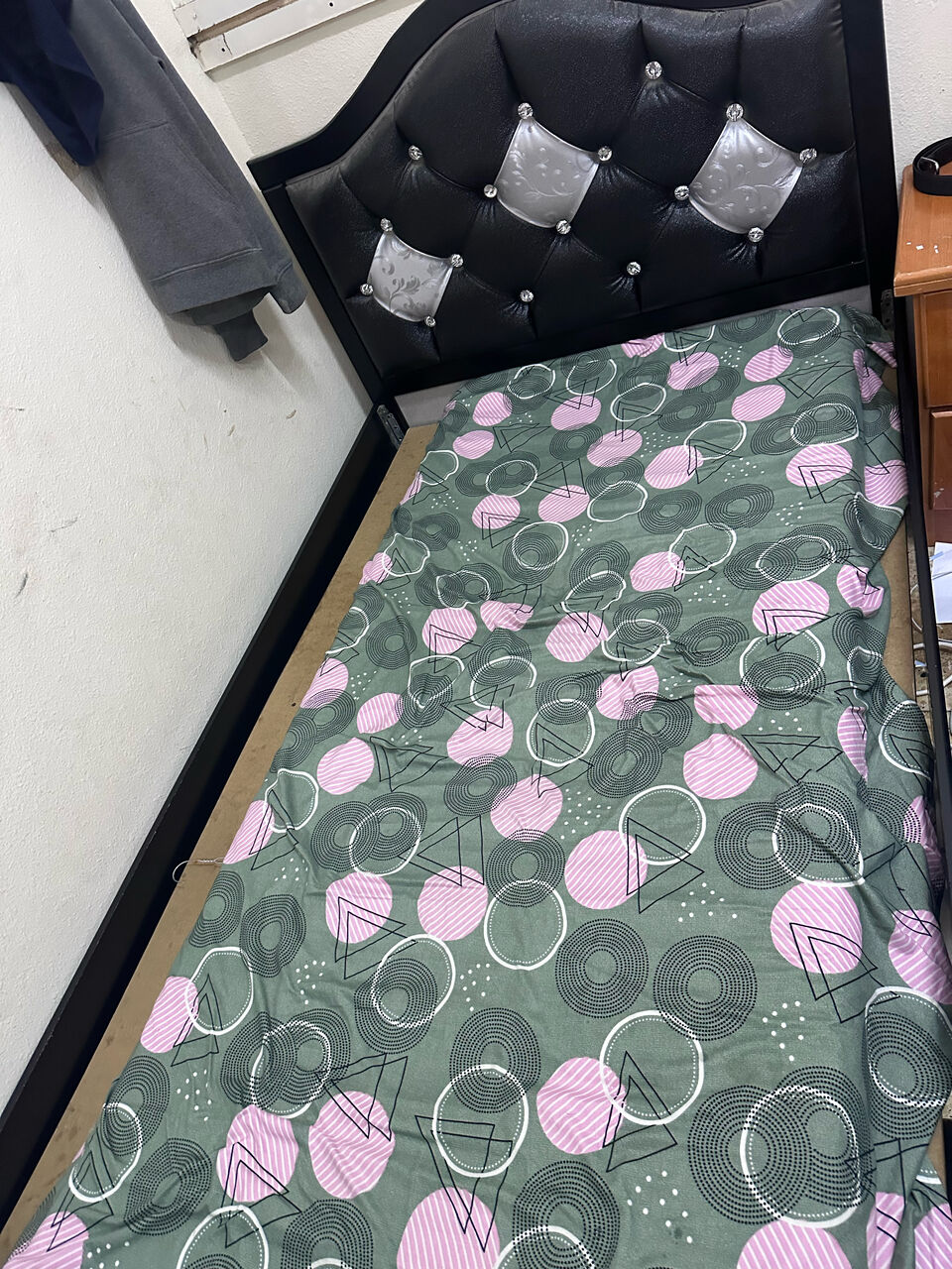 Hara, Furniture, SAR 100,  Single Bed