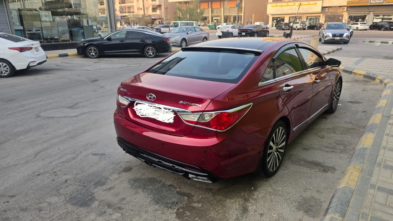 Riyadh, Vehicles, Cars & Trucks , SAR 22000,  Hyundai Sonata,  2011,  Automatic,  274000 KM,  Sonata