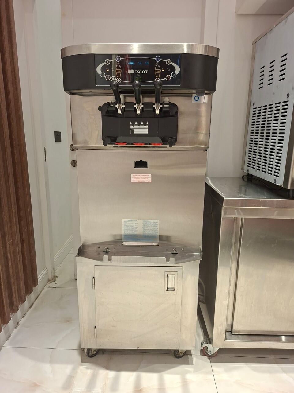Dammam, Businesses For Sale, Italian Ice Craam Shop For Sell