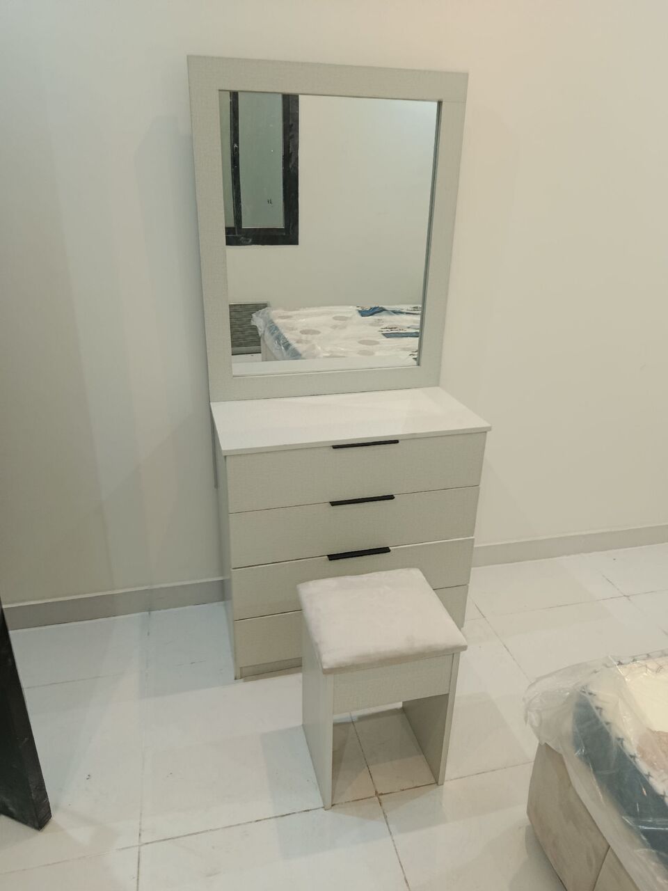 Jeddah, Furniture, SAR 1,  New Complete Bedroom Set For Sale