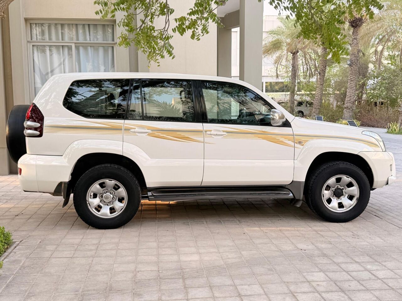Manama, Vehicles, Cars & Trucks , BHD 4150,  Toyota Prado,  2008,  Automatic,  250000 KM,   VX V6 4W MODEL