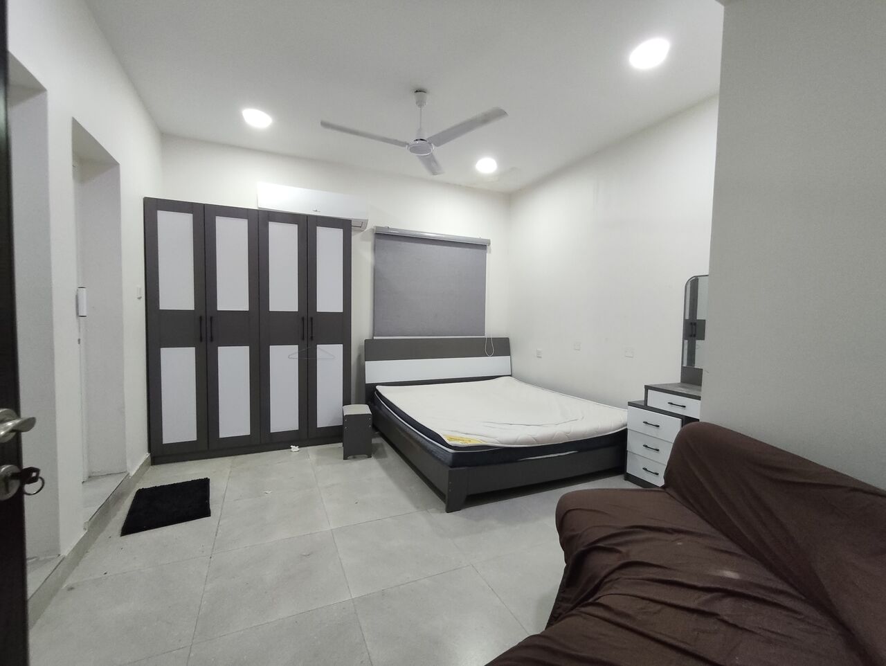 Diraz, Apartments, Flats, Houses & Villas, BHD 150/year,  1 BR,  Diraz Highway:- Furnished Studio Flat On Rent With Unlimited Ewa..
