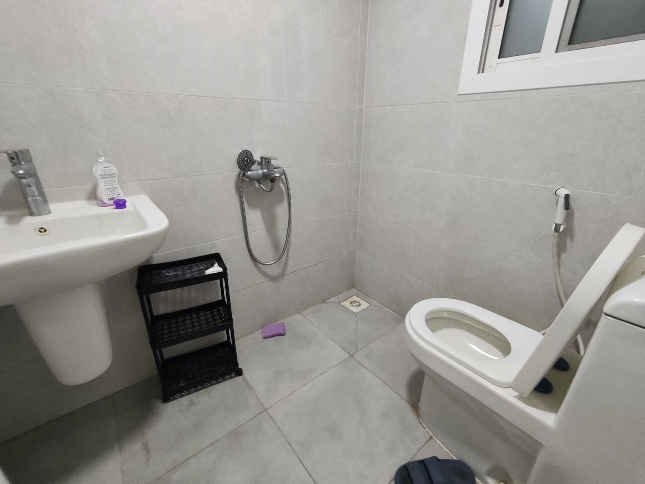 Diraz, Apartments, Flats, Houses & Villas, BHD 150/year,  1 BR,  Diraz Highway:- Furnished Studio Flat On Rent With Unlimited Ewa..