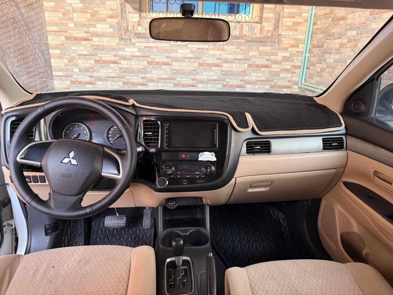 Galali, Vehicles, Cars & Trucks , BHD 2300,  Mitsubishi Outlander,  2014,  Automatic,  164250 KM,  Outlander  - No Maintenance Required - Well Maintained